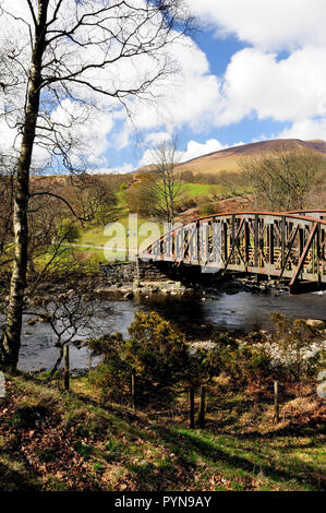 Ehemalige Eisenbahnbrücke über den Fluss Greta in der Nähe von Keswick, wie in 2008. (Im Jahr 2015 zusammengebrochen - weitere Informationen siehe ). Stockfoto