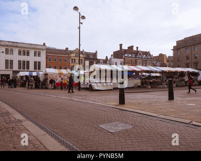 CAMBRIDGE, UK - ca. Oktober 2018: Der Marktplatz Stockfoto