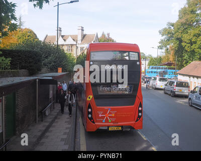 CAMBRIDGE, UK - ca. Oktober 2018: Bushaltestelle Stockfoto