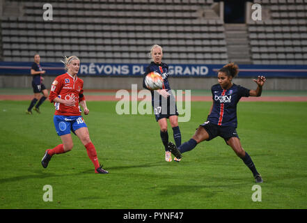 November 18, 2015 - Paris, Frankreich: Fußballspiel zwischen Örebro und PSG. Match de Foot entre l'Equipe feminine du PSG et le club d'suedois Orebro, quelques jours Après les Attentats du 13 Novembre 2015. *** Frankreich/KEINE VERKÄUFE IN DEN FRANZÖSISCHEN MEDIEN *** Stockfoto