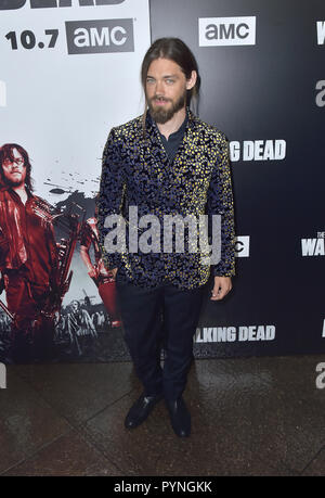 Premiere von AMC's 'The Walking Dead' Saison 9 - Ankunft Mit: Tom Payne Wo: Los Angeles, Kalifornien, Vereinigte Staaten, wenn: 27 Sep 2018 Credit: FayesVision/WENN.com Stockfoto