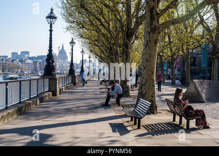 Wetter pix entlang der South Bank Stockfoto