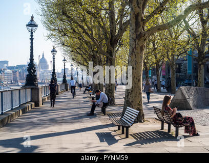 Wetter pix entlang der South Bank Stockfoto