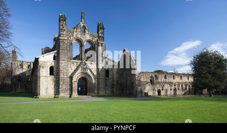 Anzeigen von Kirkstall Abbey, eine zerstörte Zisterzienserkloster in der Nähe von Leeds, West Yorkshire Stockfoto