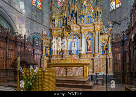 Marmor Altar der Kathedrale Sainte-Marie/Cathédrale Notre-Dame de Saint-Bertrand-de-Comminges Kathedrale, Haute-Garonne, Pyrenäen, Frankreich Stockfoto