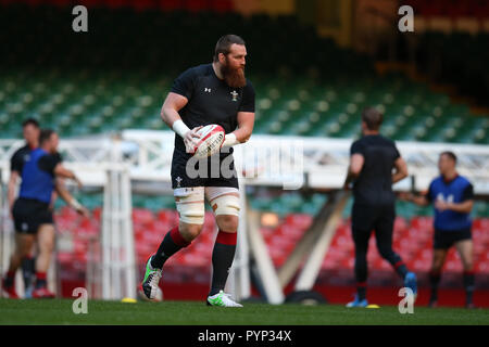 Cardiff, Großbritannien. 29 Okt, 2018. Jake Ball von Wales in Aktion. Wales Rugby Team Training im Fürstentum Stadium in Cardiff, South Wales am Montag, den 29. Oktober 2018. Das Team der Vorbereitung für ihre erste Herbst internationale Reihe Match gegen Schottland dieses Wochenende sind. pic von Andrew Obstgarten/Alamy leben Nachrichten Stockfoto