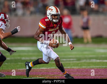 Oktober 27, 2018 San Marcos, TX... Texas State quarterback, Willie Jones III, (8) Während der NCAA Football Spiel zwischen dem Texas State University Bobcats und die New Mexico State Aggies, in San Marcos, Texas. (Absolut komplette Fotograf & Company Credit: Joseph Calomeni/MarinMedia.org/Cal Sport Media) Stockfoto