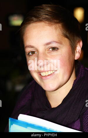 Kirsty Blackman MP SNP in Westminster, London, Großbritannien. Am Budgettag . Foto Russell Moore. Russell Moore Portfolioseite. Stockfoto