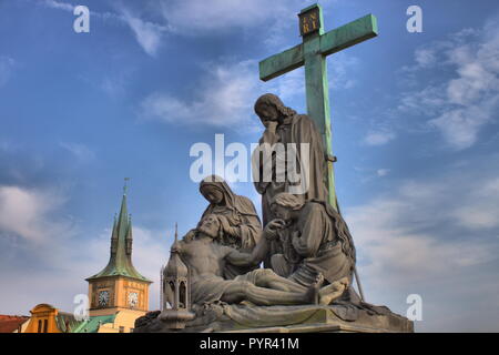Die Pieta auf der Karlsbrücke in Prag, Tschechische Republik