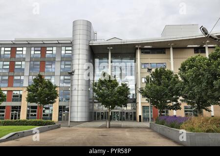 DONCASTER, Großbritannien - 12 Juli, 2016: Doncaster College Gebäude in Großbritannien. Doncaster College hat 13.500 Studenten. Stockfoto