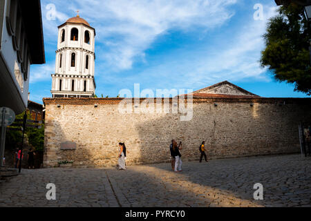 Blick auf den Glockenturm der Kirche St. Konstantin und Elena Kirche. Plovdiv, Bulgarien Stockfoto