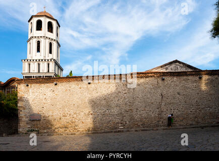 Blick auf den Glockenturm der Kirche St. Konstantin und Elena Kirche. Plovdiv, Bulgarien Stockfoto