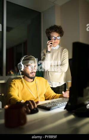 Spät in die Nacht arbeiten Stockfoto