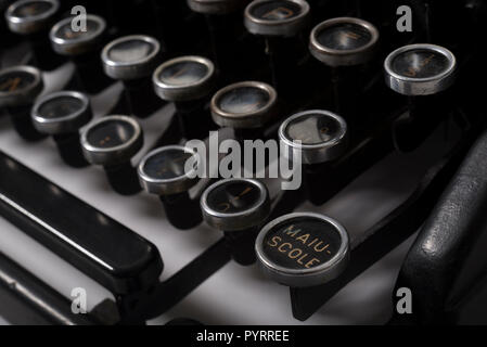 Alte antike Schreibmaschine 1930 olivetti M 40/3, detail Tastaturen, macchina da Scrivere antica Anni 30 dettaglio Tastiera Stockfoto