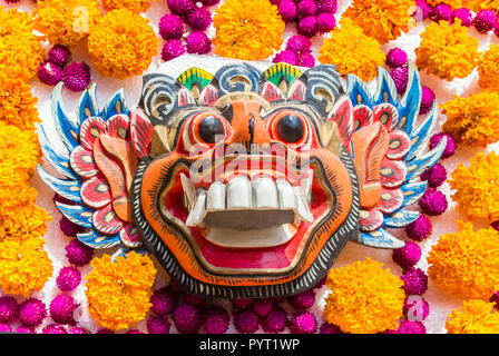 Bunte Skulptur an der Ubud Palace auf der Insel Bali, Indonesien Stockfoto