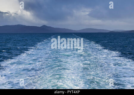 Stürmische Licht über den Sound von Islay auf der Kennacraig-Port Askaig Fähre, Islay, Schottland Stockfoto