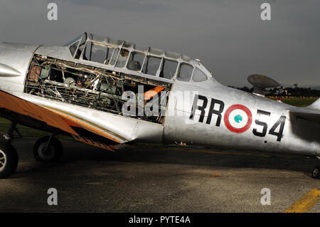 North American T-6 Texan war ein einmotoriges Nieder- und Trainingsflugzeuge von der US-amerikanischen Firma North American Aviation während des WK II hergestellt Stockfoto
