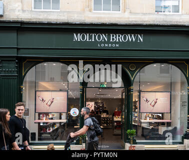 Badewanne, Großbritannien - 13 Oktober 2018: Die Fassade von Molton Brown Store auf der Union Street Stockfoto