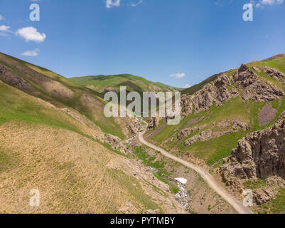 Jalal-abad Region, Kirgisistan auf dem Fluss Naryn. Den Pass des Landes öffnet sich zum Ferghana Tal. Pamir Highway M 41 Straße. Stockfoto