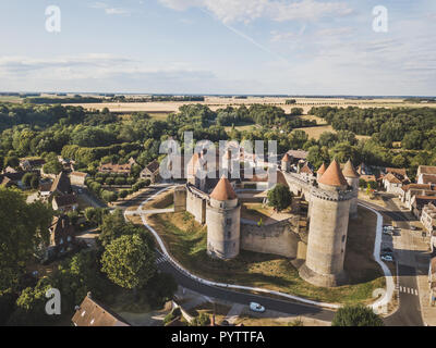 Schloss Blandy les Tours in Frankreich, Luftaufnahme von mittelalterlichen Schloss Museum Stockfoto