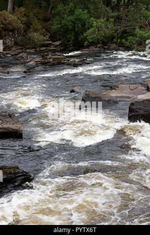 Die Wasserfälle von Dochart auf dem Fluss Dochart in der Nähe von Killin Perthshire Schottland Vereinigtes Königreich Großbritannien Stockfoto