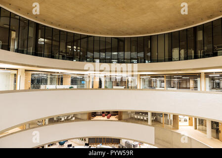 Innere Bilder der neuen Blavatnik Schule der Regierung Gebäude Oxford Stockfoto