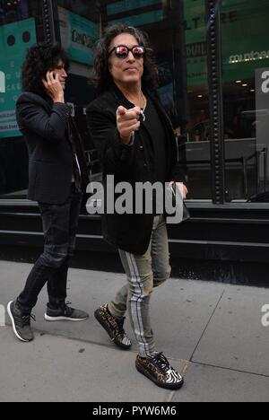 New York, NY, USA. 29 Okt, 2018. heraus und über für Celebrity Candids-MON, New York, NY 29. Oktober 2018. Credit: Kristin Callahan/Everett Collection/Alamy leben Nachrichten Stockfoto