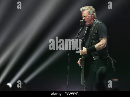 Albany, New York, USA. 29. Oktober, 2018. James Hetfield von METALLICA führt im Konzert an Times Union Center am 29. Oktober 2018 in Albany, New York. Credit: Debby Wong/Alamy leben Nachrichten Stockfoto