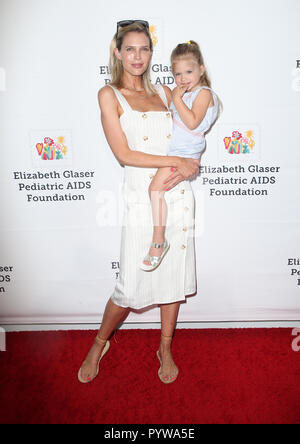 Cuver City, Kalifornien, USA. 27 Okt, 2018. Sara Foster während Ankunft der Elizabeth Glaser Pediatric AIDS Foundation der Jährliche'' eine Zeit für Helden'' Familie Festival. Credit: Faye Sadou/AdMedia/ZUMA Draht/Alamy leben Nachrichten Stockfoto