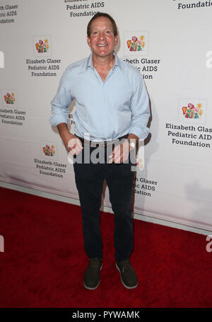 Cuver City, Kalifornien, USA. 27 Okt, 2018. Steve Guttenberg während Ankunft der Elizabeth Glaser Pediatric AIDS Foundation der Jährliche'' eine Zeit für Helden'' Familie Festival. Credit: Faye Sadou/AdMedia/ZUMA Draht/Alamy leben Nachrichten Stockfoto