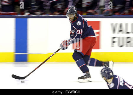 Columbus, OH, USA. 30 Okt, 2018. Columbus Blue Jackets linke Flügel Anthony Duclair (91) Skates mit dem Puck während des zweiten Zeitraums in einem Spiel zwischen den Detroit Red Wings und den Columbus Blue Jackets in der Nationwide Arena in Columbus, OH. Aaron Doster/CSM/Alamy leben Nachrichten Stockfoto