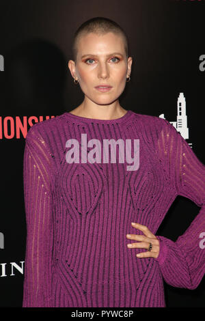West Hollywood, CA. 30 Okt, 2018. Dree Hemingway im LA Premiere in einer Beziehung an der London in West Hollywood, Kalifornien, 30. Oktober 2018. Credit: Faye Sadou/Medien Punch/Alamy leben Nachrichten Stockfoto