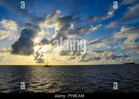 Saipan Saipan, China. 31 Okt, 2018. Saipan ist die größte Insel der Nördlichen Marianen, ein Commonwealth der Vereinigten Staaten im westlichen Pazifischen Ozean. Nach 2017 nach Schätzungen des United States Census Bureau, Saipan Bevölkerung war 52,263. Credit: SIPA Asien/ZUMA Draht/Alamy leben Nachrichten Stockfoto