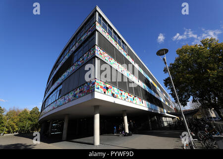 Neubrandenburg, Deutschland. 30 Okt, 2018. Das sportgymnasium Neben dem Jahnsportforum. Quelle: Bernd Wüstneck/dpa-Zentralbild/dpa/Alamy leben Nachrichten Stockfoto