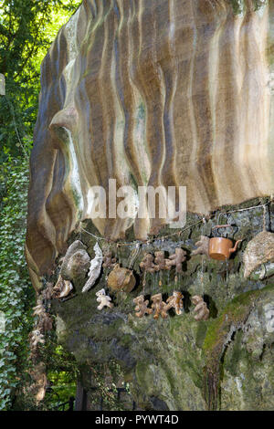 Die versteinerung Gut an die Mutter von Shipton Höhle, eine touristische Attraktion in Knaresborough, Nidderdale, North Yorkshire Stockfoto