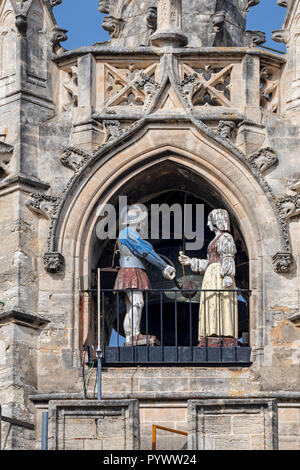 Clocher Jacquemart, Automat, in Belfry/Clock Tower in der Stadt Avignon, Vaucluse, Provence-Alpes-Côte d'Azur, Frankreich Stockfoto