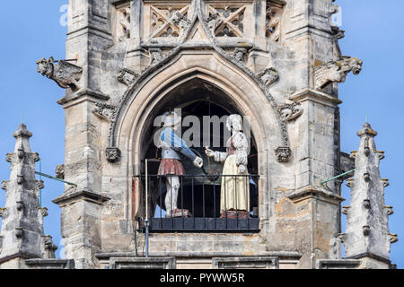 Clocher Jacquemart, Automat, in Belfry/Clock Tower in der Stadt Avignon, Vaucluse, Provence-Alpes-Côte d'Azur, Frankreich Stockfoto