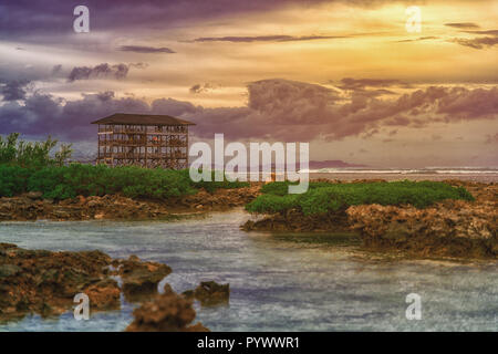 Schönen Sonnenuntergang am Strand für Surfer Wolke 9, Siargao Island, Philippinen Stockfoto