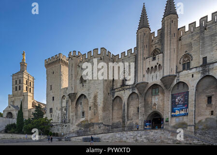 14. jahrhundert Papstpalast/Palast der Päpste in der Stadt Avignon, Vaucluse, Provence-Alpes-Côte d'Azur, Frankreich Stockfoto