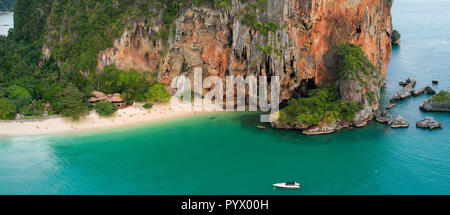 Luftaufnahme von Phra Nang tropical beach in der Provinz Krabi, Thailand Stockfoto