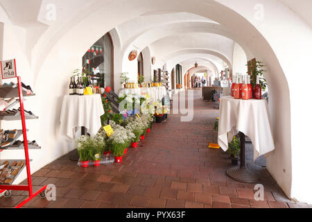 Historischen Arkaden auf dem Marienplatz, Altstadt, Wasserburg am Inn, Bayern, Deutschland, Europa ich historische Arkaden am Marienplatz, Altstadt, Wasserburg bin Stockfoto