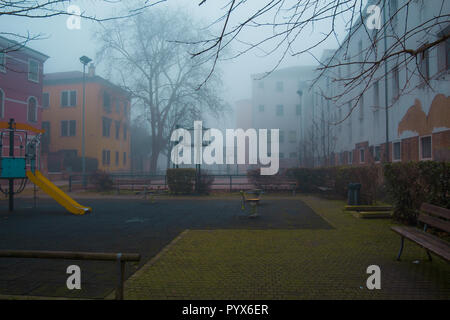 Nebelig, Moody Spielplatz in Venedig, Italien Stockfoto