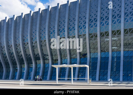 Simferopol Krim - 22. Mai 2018: Weiß Halt in der modernen Flughafen Gebäude Stockfoto