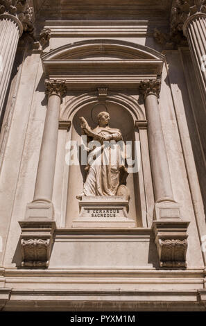 Architektonische Details der Chiesa San Rocco in Venedig, Italien Stockfoto