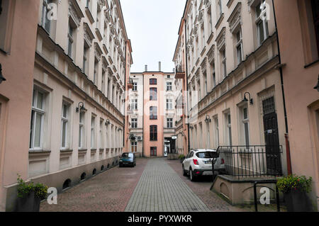 Lodz, Polen, Juli 2018. Hof, Seite Hof von der Piotrkowska-Straße entfernt im Stadtzentrum. Stockfoto