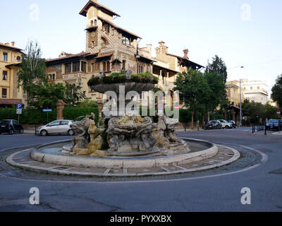 Fontana delle Rane in Piazza del Mincio, Coppede Viertel in Rom, Italien Stockfoto