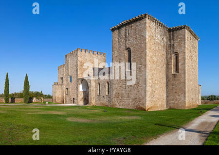 Mosteiro de Santa Maria de Flor da Rosa Kloster. Johanniter Ritter aka der Malteserorden Zentrale, ein Kreuzritter bestellen. Als Hotel der Pousadas de Stockfoto