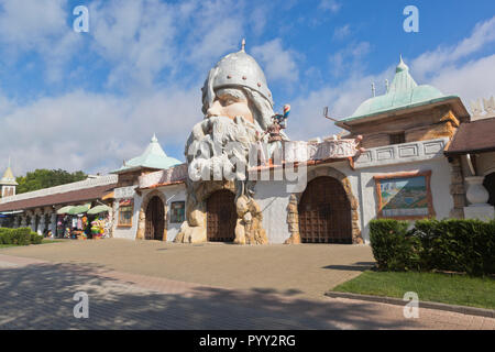 Jewpatoria, Krim, Russland - 30. Juni 2018: WATERPARK U Lukomorye im Ferienort Jewpatoria, Krim Stockfoto