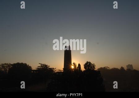 Elphinstone Mills Chimney, Lower Parel, Bombay, Mumbai, Maharashtra, Indien, Asien Stockfoto