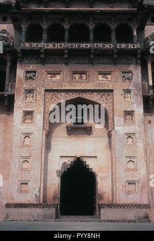 Anzeigen von Bir Singh Palace, Datia, Madhya Pradesh, Indien, Asien Stockfoto